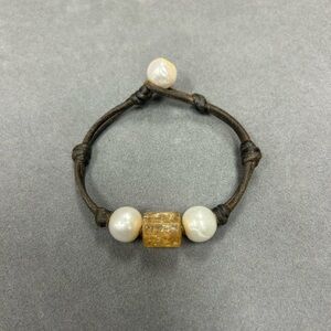 Wendy Mignot Pearl and Gold Gemstone Bracelet